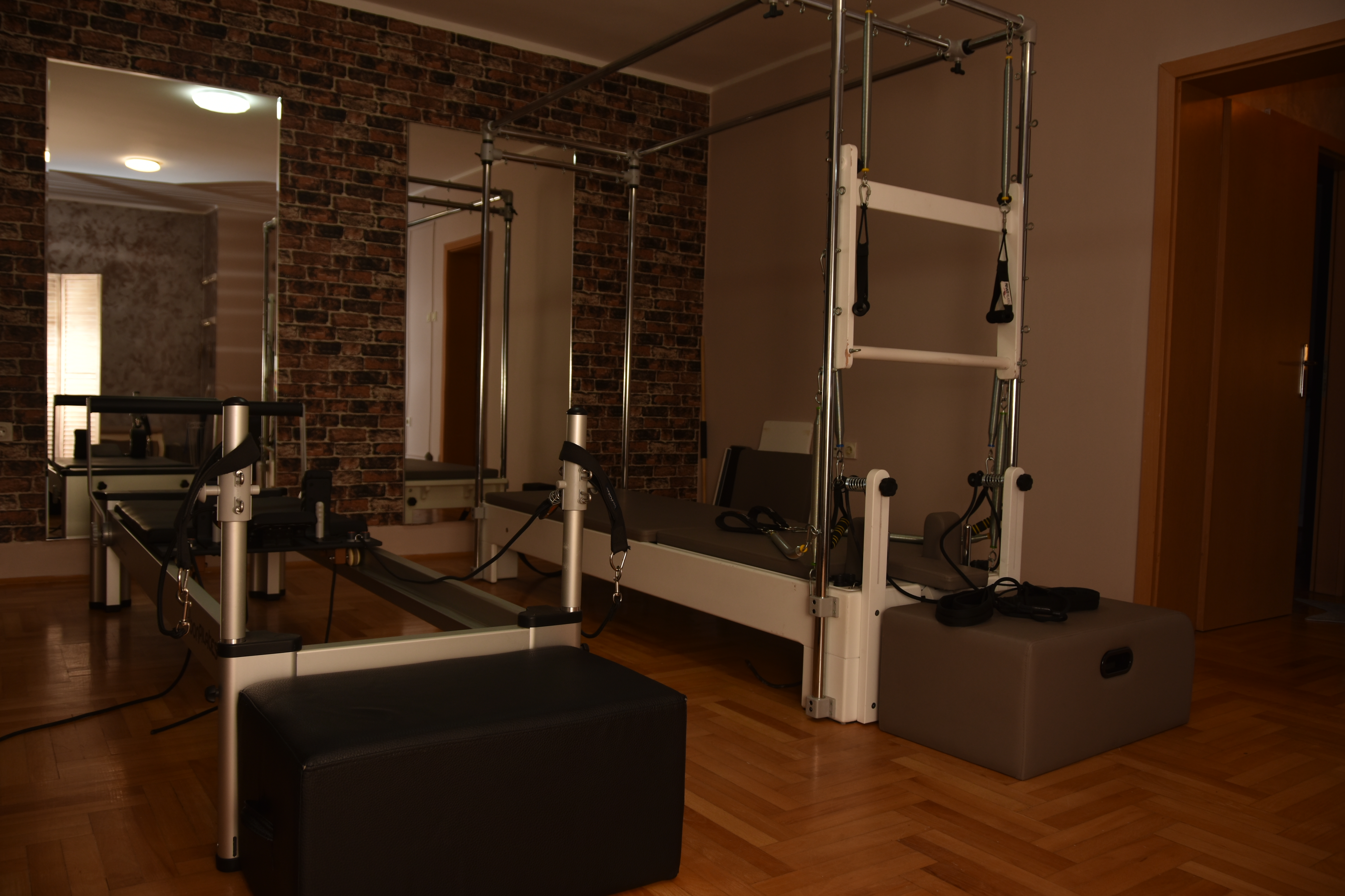 Reformer Pilates slika